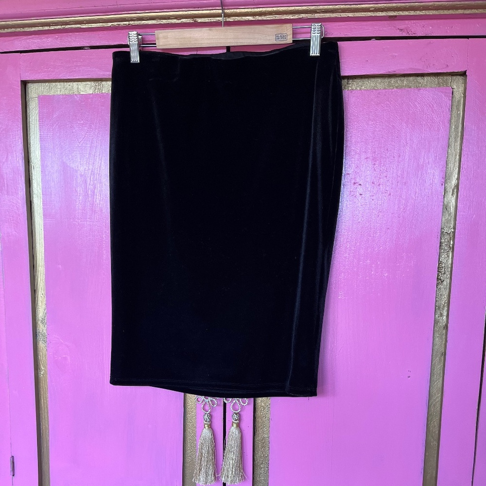 Halogen velvet black pencil skirt